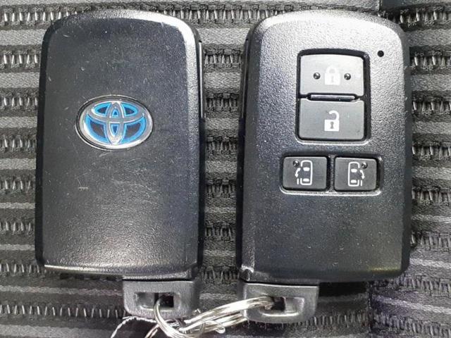 ヴォクシー ハイブリッドZSキラメキ2 エアロ/保証書/純正 10インチ SDナビ/フリップダウンモニター/衝突安全装置/両側電動スライドドア/シートヒーター 前席/車線逸脱防止支援システム/パーキングアシスト バックガイド フルエアロ(38枚目)