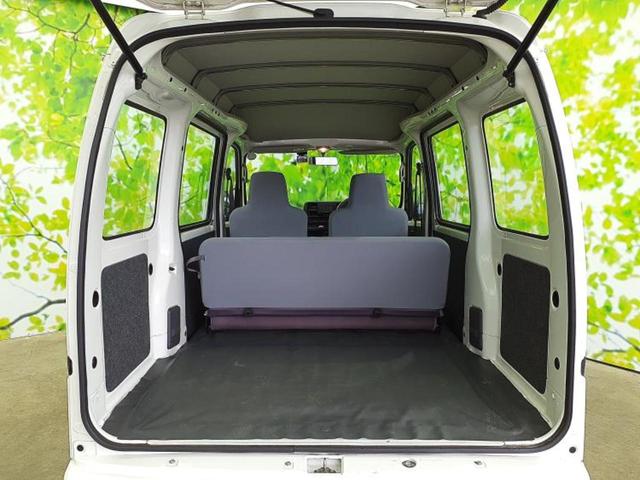 ハイゼットカーゴ スペシャル　新品タイヤ／保証書／社外　ナビ／ＡＢＳ／エアバッグ　運転席／エアバッグ　助手席／パワーステアリング／ワンオーナー／マニュアルエアコン／取扱説明書／ユーザー買取車／パワードアロック／ＵＶカットガラス（8枚目）