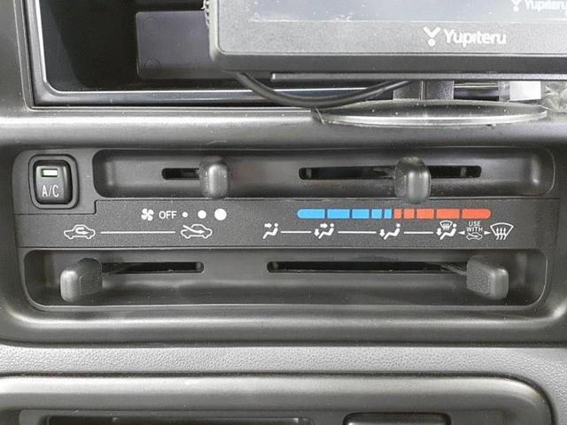 ハイゼットカーゴ スペシャル　新品タイヤ／保証書／社外　ナビ／ＡＢＳ／エアバッグ　運転席／エアバッグ　助手席／パワーステアリング／ワンオーナー／マニュアルエアコン／取扱説明書／ユーザー買取車／パワードアロック／ＵＶカットガラス（18枚目）