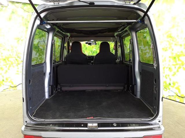 ハイゼットカーゴ デラックス　新品タイヤ／ヘッドランプ　ＨＩＤ／ＥＴＣ／アイドリングストップ／エアバッグ　運転席／エアバッグ　助手席／アルミホイール　社外　１２インチ／パワーウインドウ／キーレスエントリー／パワーステアリング（8枚目）