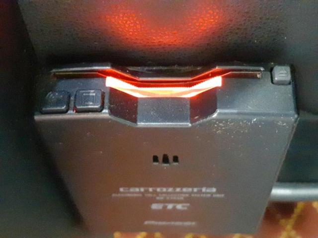 ハイゼットカーゴ デラックス　新品タイヤ／ヘッドランプ　ＨＩＤ／ＥＴＣ／アイドリングストップ／エアバッグ　運転席／エアバッグ　助手席／アルミホイール　社外　１２インチ／パワーウインドウ／キーレスエントリー／パワーステアリング（15枚目）