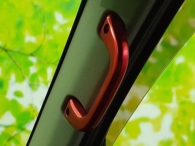 ハイゼットカーゴ デラックス　新品タイヤ／ヘッドランプ　ＨＩＤ／ＥＴＣ／アイドリングストップ／エアバッグ　運転席／エアバッグ　助手席／アルミホイール　社外　１２インチ／パワーウインドウ／キーレスエントリー／パワーステアリング（30枚目）