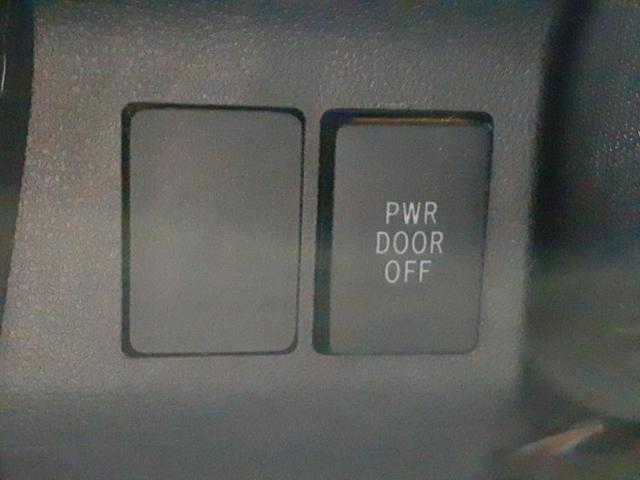 タント カスタムＲＳ　ＳＡ　保証書／純正　ＳＤナビ／フリップダウンモニター　純正　１０．１インチ／衝突安全装置／両側電動スライドドア／ヘッドランプ　ＨＩＤ／ＥＴＣ／ＥＢＤ付ＡＢＳ／横滑り防止装置／アイドリングストップ　記録簿（32枚目）