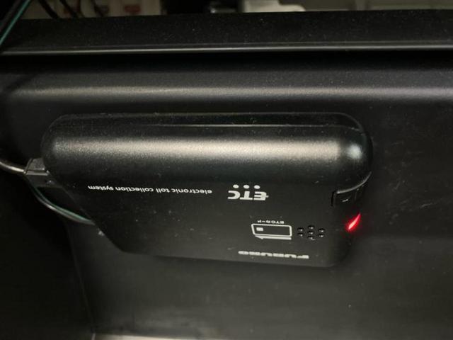 ロッキー プレミアムG HEV 社外 9インチ SDナビ/衝突安全装置/シートヒーター/車線逸脱防止支援システム/パーキングアシスト バックガイド/ヘッドランプ HID/ETC/EBD付ABS/横滑り防止装置 衝突被害軽減システム(18枚目)