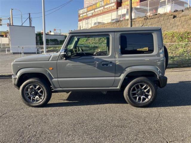 ジムニー ４ＷＤ　ＸＣ　保証書／ディスプレイオーディオ／シートヒーター／車線逸脱防止支援システム／ヘッドランプ　ＬＥＤ／ＥＴＣ／ＡＢＳ／横滑り防止装置／クルーズコントロール／バックモニター／エアバッグ　運転席　バックカメラ（2枚目）