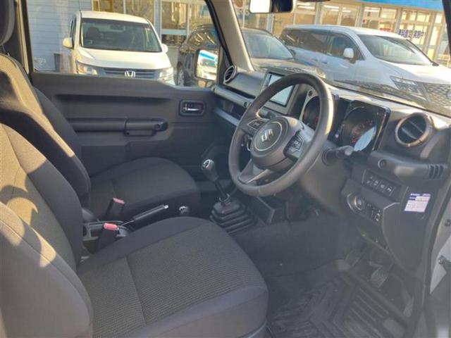 ジムニー ４ＷＤ　ＸＣ　保証書／ディスプレイオーディオ／シートヒーター／車線逸脱防止支援システム／ヘッドランプ　ＬＥＤ／ＥＴＣ／ＡＢＳ／横滑り防止装置／クルーズコントロール／バックモニター／エアバッグ　運転席　バックカメラ（5枚目）