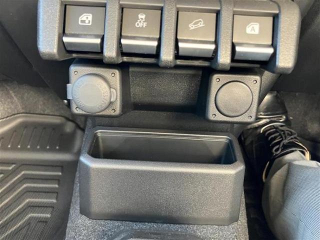 ジムニー ４ＷＤ　ＸＣ　保証書／ディスプレイオーディオ／シートヒーター／車線逸脱防止支援システム／ヘッドランプ　ＬＥＤ／ＥＴＣ／ＡＢＳ／横滑り防止装置／クルーズコントロール／バックモニター／エアバッグ　運転席　バックカメラ（17枚目）