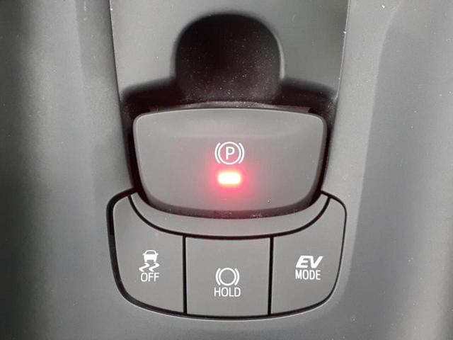 Ｃ－ＨＲ Ｓ　ＬＥＤパッケージ　保証書／純正　ＳＤナビ／衝突安全装置／車線逸脱防止支援システム／パーキングアシスト　バックガイド／ドライブレコーダー　純正／ヘッドランプ　ＬＥＤ／ＥＴＣ／ＥＢＤ付ＡＢＳ／横滑り防止装置　バックカメラ（31枚目）