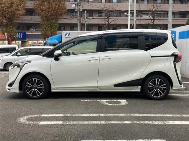 シエンタ Gクエロ 新品タイヤ/エアロ/社外 10インチ SDナビ/衝突安全装置/車線逸脱防止支援システム/シート ハーフレザー/ドライブレコーダー 前後/ヘッドランプ LED/Bluetooth接続/ETC フルエアロ(2枚目)