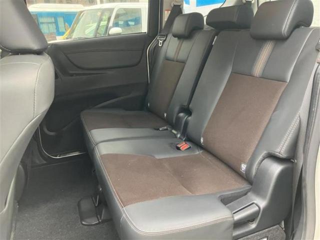 シエンタ Gクエロ 新品タイヤ/エアロ/社外 10インチ SDナビ/衝突安全装置/車線逸脱防止支援システム/シート ハーフレザー/ドライブレコーダー 前後/ヘッドランプ LED/Bluetooth接続/ETC フルエアロ(7枚目)