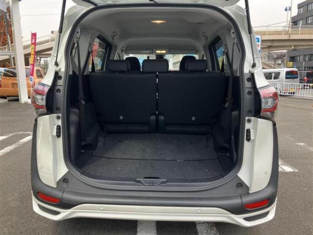 シエンタ Gクエロ 新品タイヤ/エアロ/社外 10インチ SDナビ/衝突安全装置/車線逸脱防止支援システム/シート ハーフレザー/ドライブレコーダー 前後/ヘッドランプ LED/Bluetooth接続/ETC フルエアロ(8枚目)