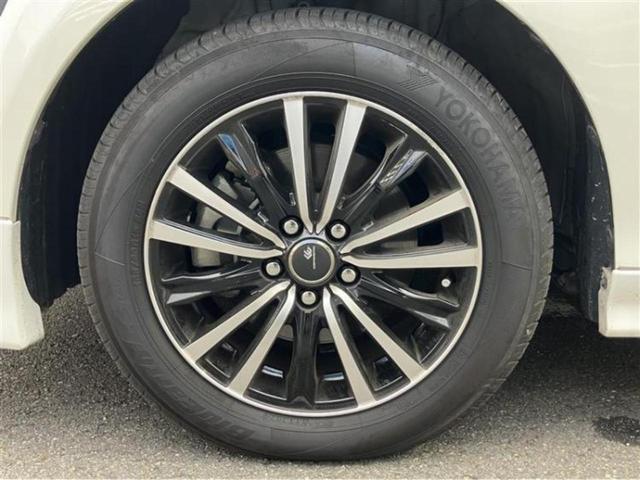 シエンタ Gクエロ 新品タイヤ/エアロ/社外 10インチ SDナビ/衝突安全装置/車線逸脱防止支援システム/シート ハーフレザー/ドライブレコーダー 前後/ヘッドランプ LED/Bluetooth接続/ETC フルエアロ(18枚目)