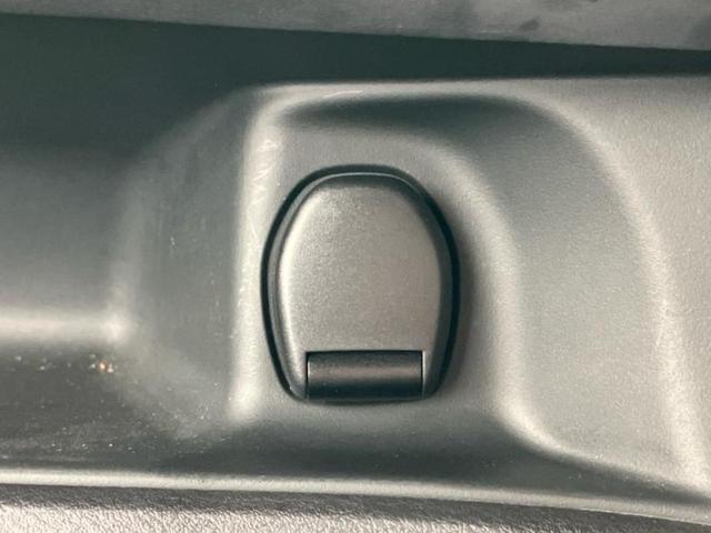 セレナ eパワーハイウェイスターV 新品タイヤ/保証書/純正 10インチ SDナビ/フリップダウンモニター/衝突安全装置/両側電動スライドドア/車線逸脱防止支援システム/シート 合皮/プロパイロット/ドライブレコーダー 純正 DVD再生(35枚目)