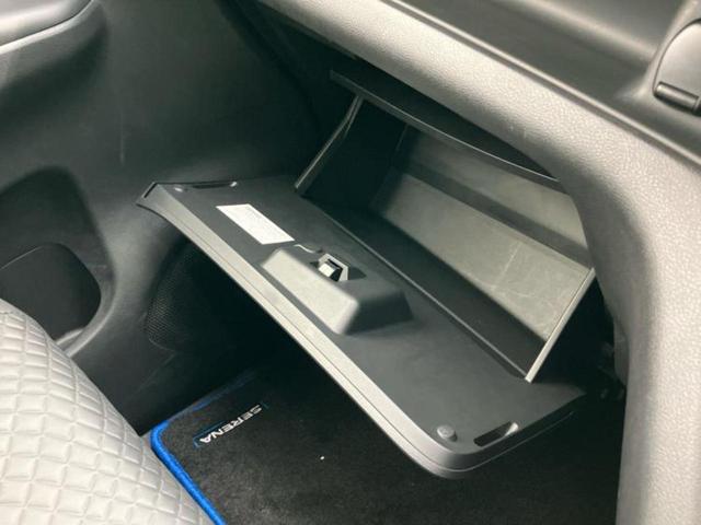 セレナ eパワーハイウェイスターV 新品タイヤ/保証書/純正 10インチ SDナビ/フリップダウンモニター/衝突安全装置/両側電動スライドドア/車線逸脱防止支援システム/シート 合皮/プロパイロット/ドライブレコーダー 純正 DVD再生(40枚目)