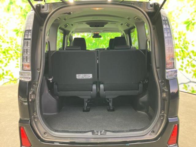 ヴォクシー ＺＳキラメキ２　新品タイヤ／社外　９インチ　ＳＤナビ／フリップダウンモニター　社外　１０．１インチ／衝突安全装置／両側電動スライドドア／車線逸脱防止支援システム／ヘッドランプ　ＬＥＤ／ＵＳＢジャック　バックカメラ（20枚目）