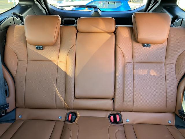 レガシィアウトバック リミテッドEX AWD サンルーフ ナビ TV マルチビュー ETC レザーシート シートヒーター パワーバックドア harmankardonサウンドシステム(17枚目)