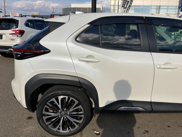ヤリスクロス ハイブリッドＺ　４ＷＤ　純正８型ナビ　全周囲カメラ　ＥＴＣ　ドライブレコーダー　レーダークルーズコントロール　シートヒーター　トヨタセーフティセンス（11枚目）