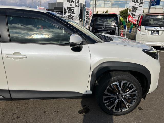 ヤリスクロス ハイブリッドＺ　４ＷＤ　純正８型ナビ　全周囲カメラ　ＥＴＣ　ドライブレコーダー　レーダークルーズコントロール　シートヒーター　トヨタセーフティセンス（12枚目）