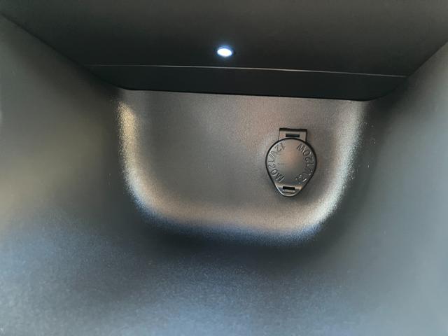 ヤリスクロス ハイブリッドＺ　４ＷＤ　純正８型ナビ　全周囲カメラ　ＥＴＣ　ドライブレコーダー　レーダークルーズコントロール　シートヒーター　トヨタセーフティセンス（33枚目）