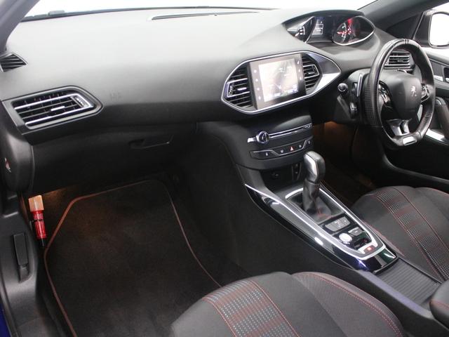 ３０８ ＧＴライン　純正ナビ　フルセグ　Ｂｌｕｅｔｏｏｔｈ　Ｂカメラ　ＥＴＣ　スマートキー　ＬＥＤヘッドライト　オートライト　オートエアコン　純正ＡＷ　クルーズコントロール　パークアシスト　ブラインドスポットモニター（10枚目）