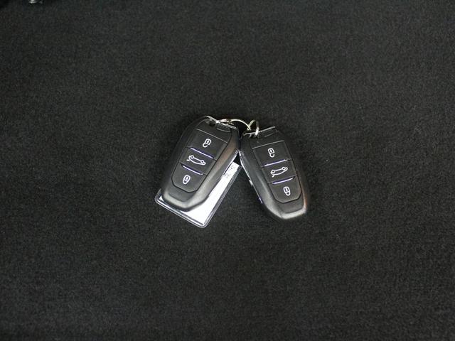 ３０８ ＧＴライン　純正ナビ　フルセグ　Ｂｌｕｅｔｏｏｔｈ　Ｂカメラ　ＥＴＣ　スマートキー　ＬＥＤヘッドライト　オートライト　オートエアコン　純正ＡＷ　クルーズコントロール　パークアシスト　ブラインドスポットモニター（35枚目）