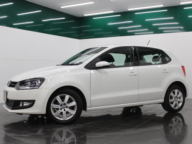 ポロ TSIハイライン フルセグナビ Bluetooth DVD再生 ETC Bソナー オートエアコン 純正アルミホイール フロントフォグランプ アームレスト(16枚目)