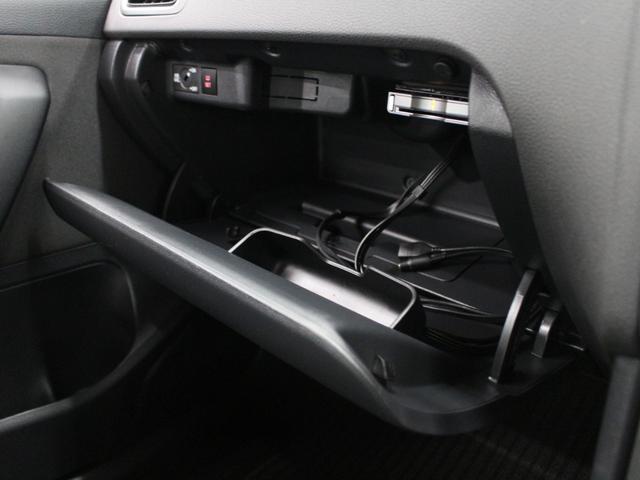 ポロ TSIハイライン フルセグナビ Bluetooth DVD再生 ETC Bソナー オートエアコン 純正アルミホイール フロントフォグランプ アームレスト(51枚目)