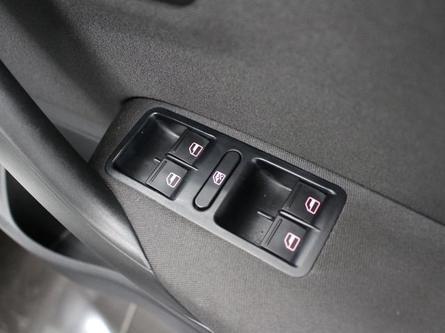 ポロ TSIハイライン フルセグナビ Bluetooth DVD再生 ETC Bソナー オートエアコン 純正アルミホイール フロントフォグランプ アームレスト(54枚目)