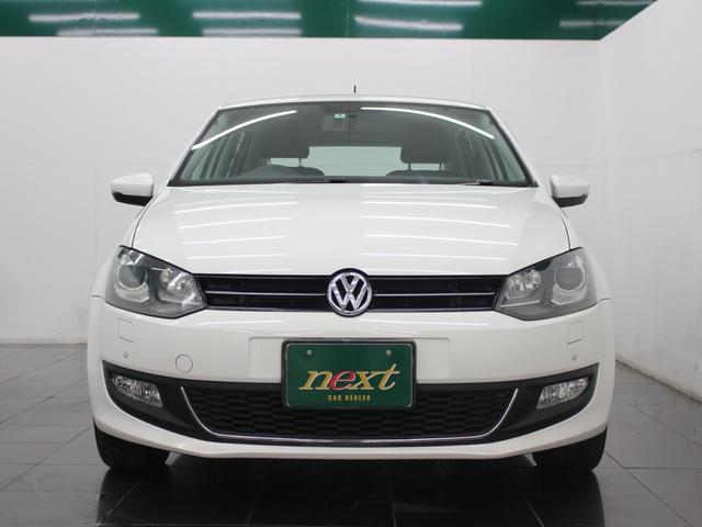 ポロ ＴＳＩハイライン　フルセグナビ　Ｂｌｕｅｔｏｏｔｈ　ＵＳＢ入力　Ｂカメラ　ＥＴＣ　ＨＩＤヘッドライト　フロントフォグランプ　純正アルミホイール　オートエアコン　アームレスト（3枚目）