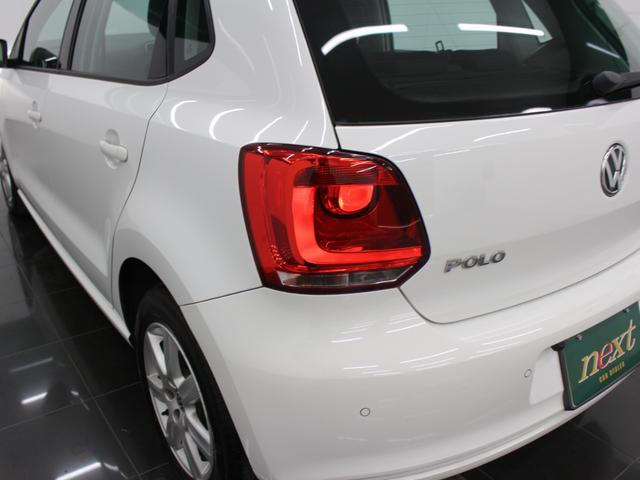 ポロ ＴＳＩハイライン　フルセグナビ　Ｂｌｕｅｔｏｏｔｈ　ＵＳＢ入力　Ｂカメラ　ＥＴＣ　ＨＩＤヘッドライト　フロントフォグランプ　純正アルミホイール　オートエアコン　アームレスト（55枚目）