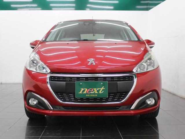 ２０８ アリュール　ファンエディション　ディスプレイオーディオ　カープレイ　Ｂｌｕｅｔｏｏｔｈ　Ｂカメラ　ＥＴＣ　オートライト　純正アルミホイール　オートエアコン　クルコン　アイドリングストップ　衝突被害軽減ブレーキ（3枚目）