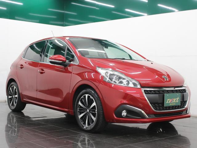 ２０８ アリュール　ファンエディション　ディスプレイオーディオ　カープレイ　Ｂｌｕｅｔｏｏｔｈ　Ｂカメラ　ＥＴＣ　オートライト　純正アルミホイール　オートエアコン　クルコン　アイドリングストップ　衝突被害軽減ブレーキ（14枚目）