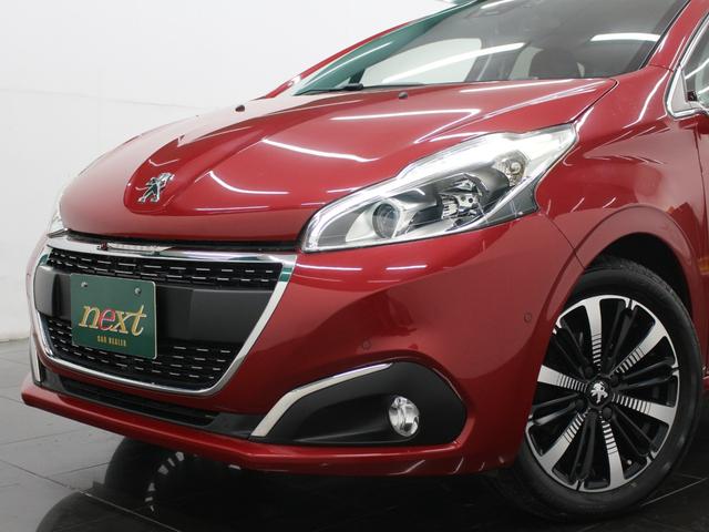 ２０８ アリュール　ファンエディション　ディスプレイオーディオ　カープレイ　Ｂｌｕｅｔｏｏｔｈ　Ｂカメラ　ＥＴＣ　オートライト　純正アルミホイール　オートエアコン　クルコン　アイドリングストップ　衝突被害軽減ブレーキ（18枚目）