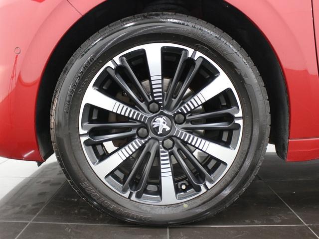 ２０８ アリュール　ファンエディション　ディスプレイオーディオ　カープレイ　Ｂｌｕｅｔｏｏｔｈ　Ｂカメラ　ＥＴＣ　オートライト　純正アルミホイール　オートエアコン　クルコン　アイドリングストップ　衝突被害軽減ブレーキ（24枚目）