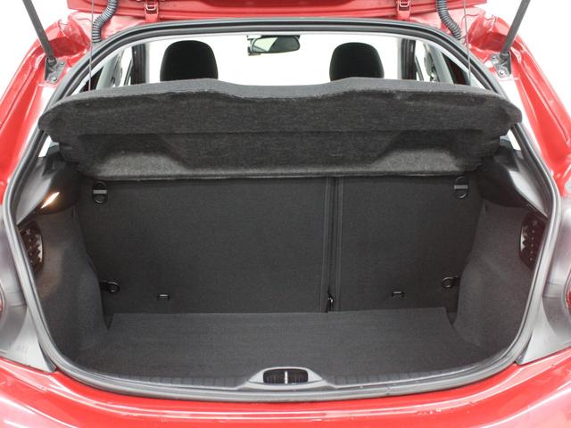 ２０８ アリュール　ファンエディション　ディスプレイオーディオ　カープレイ　Ｂｌｕｅｔｏｏｔｈ　Ｂカメラ　ＥＴＣ　オートライト　純正アルミホイール　オートエアコン　クルコン　アイドリングストップ　衝突被害軽減ブレーキ（32枚目）