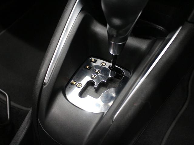 ２０８ アリュール　ファンエディション　ディスプレイオーディオ　カープレイ　Ｂｌｕｅｔｏｏｔｈ　Ｂカメラ　ＥＴＣ　オートライト　純正アルミホイール　オートエアコン　クルコン　アイドリングストップ　衝突被害軽減ブレーキ（42枚目）