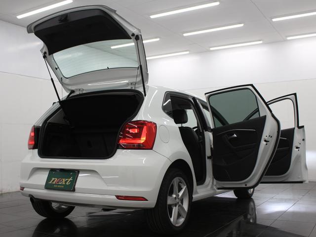 ポロ ＴＳＩハイライン　フルセグナビ　Ｂｌｕｅｔｏｏｔｈ　ＵＳＢ入力　Ｂカメラ　ＬＥＤライト　オートライト　純正ＡＷ　ＥＴＣ　クルコン　衝突被害軽減ブレーキ　ハーフレザーシート　シートヒーター　ステリモ　パドルシフト（27枚目）