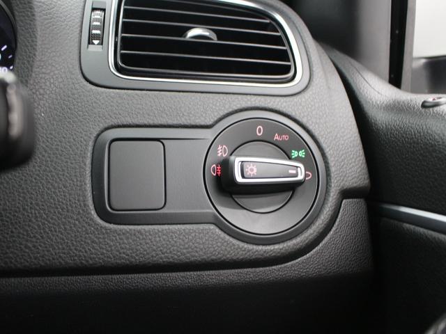 ポロ ＴＳＩハイライン　フルセグナビ　Ｂｌｕｅｔｏｏｔｈ　ＵＳＢ入力　Ｂカメラ　ＬＥＤライト　オートライト　純正ＡＷ　ＥＴＣ　クルコン　衝突被害軽減ブレーキ　ハーフレザーシート　シートヒーター　ステリモ　パドルシフト（46枚目）