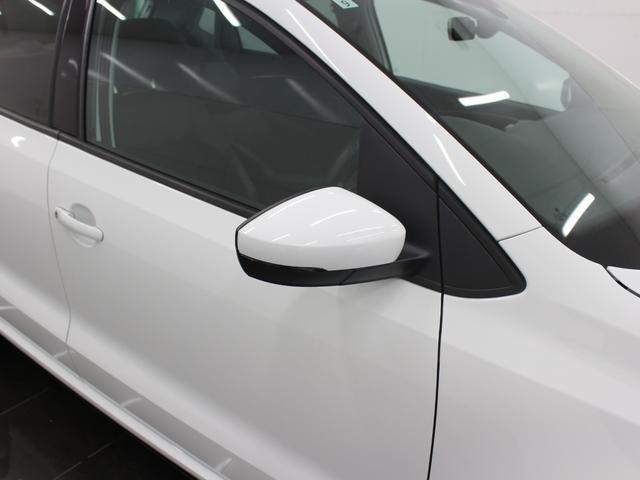 ポロ ＴＳＩハイライン　フルセグナビ　Ｂｌｕｅｔｏｏｔｈ　ＵＳＢ入力　Ｂカメラ　ＬＥＤライト　オートライト　純正ＡＷ　ＥＴＣ　クルコン　衝突被害軽減ブレーキ　ハーフレザーシート　シートヒーター　ステリモ　パドルシフト（61枚目）