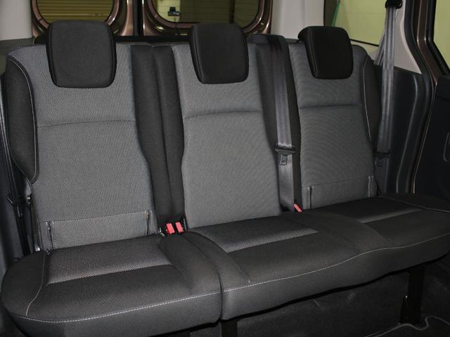 フルセグナビ　Ｂｌｕｅｔｏｏｔｈ　ＵＳＢ入力　バックカメラ　オートエアコン　ＥＴＣ　オートライト　マルチルーフレール　フォグランプ　スライドドア