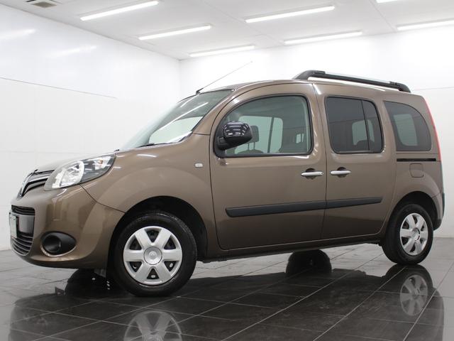 フルセグナビ　Ｂｌｕｅｔｏｏｔｈ　ＵＳＢ入力　バックカメラ　オートエアコン　ＥＴＣ　オートライト　マルチルーフレール　フォグランプ　スライドドア