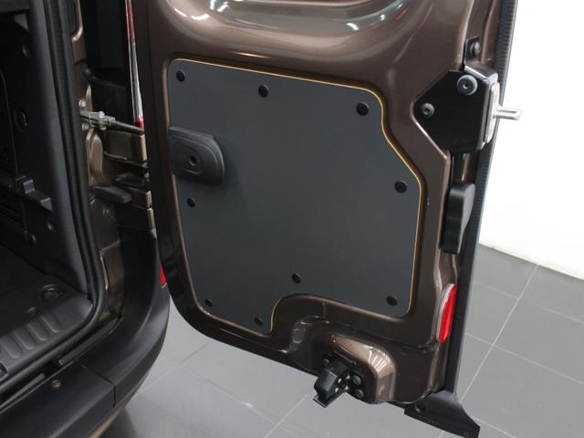 フルセグナビ　Ｂｌｕｅｔｏｏｔｈ　ＵＳＢ入力　バックカメラ　オートエアコン　ＥＴＣ　オートライト　マルチルーフレール　フォグランプ　スライドドア