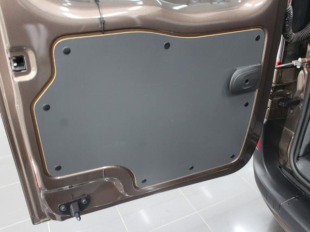 フルセグナビ　Ｂｌｕｅｔｏｏｔｈ　ＵＳＢ入力　バックカメラ　オートエアコン　ＥＴＣ　オートライト　マルチルーフレール　フォグランプ　スライドドア