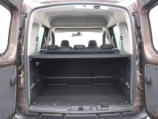 フルセグナビ　Ｂｌｕｅｔｏｏｔｈ　ＵＳＢ入力　バックカメラ　オートエアコン　ＥＴＣ　オートライト　マルチルーフレール　フォグランプ　スライドドア