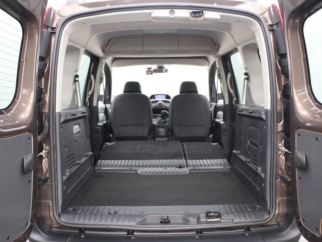 フルセグナビ　Ｂｌｕｅｔｏｏｔｈ　ＵＳＢ入力　バックカメラ　オートエアコン　ＥＴＣ　オートライト　マルチルーフレール　フォグランプ　スライドドア