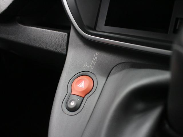 フルセグナビ　Ｂｌｕｅｔｏｏｔｈ　ＵＳＢ入力　バックカメラ　オートエアコン　ＥＴＣ　オートライト　マルチルーフレール　フォグランプ　スライドドア