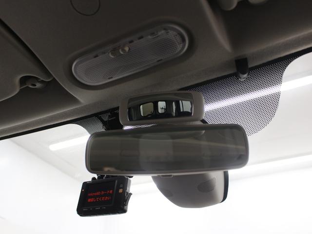 フルセグナビ　Ｂｌｕｅｔｏｏｔｈ　ＵＳＢ入力　バックカメラ　オートエアコン　ＥＴＣ　オートライト　マルチルーフレール　フォグランプ　スライドドア