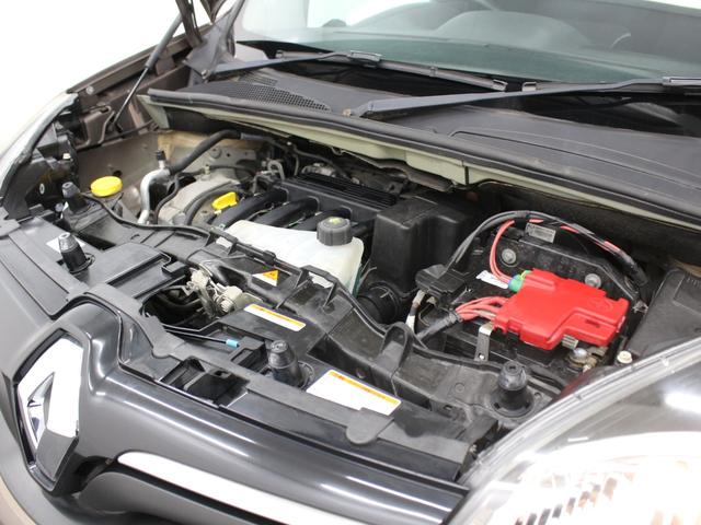 フルセグナビ　Ｂｌｕｅｔｏｏｔｈ　ＵＳＢ入力　バックカメラ　オートエアコン　ＥＴＣ　オートライト　マルチルーフレール　フォグランプ　スライドドア