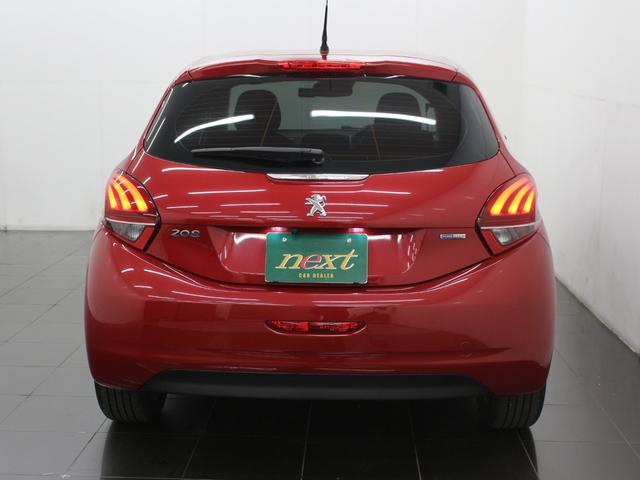 フルセグナビ　Ｂｌｕｅｔｏｏｔｈ　ＵＳＢ入力　ＨＩＤライト　オートライト　純正アルミホイール　ＥＴＣ　アイドリングストップ　アクティブシティーブレーキ　クルコン　バックカメラ　ステアリングリモコン