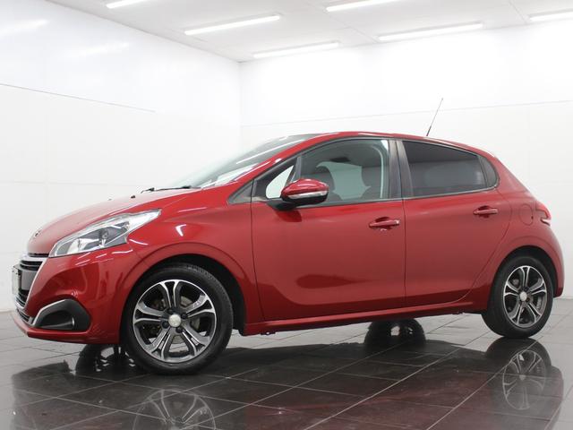 フルセグナビ　Ｂｌｕｅｔｏｏｔｈ　ＵＳＢ入力　ＨＩＤライト　オートライト　純正アルミホイール　ＥＴＣ　アイドリングストップ　アクティブシティーブレーキ　クルコン　バックカメラ　ステアリングリモコン